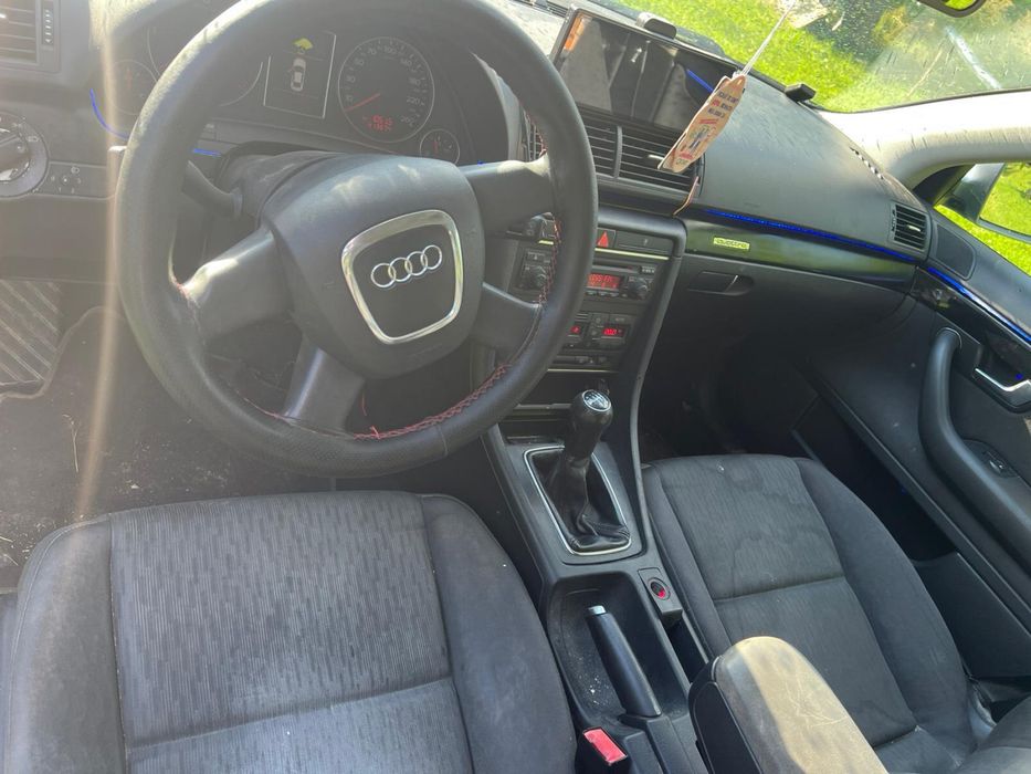 Vând Audi A4 B7 pret in descriere