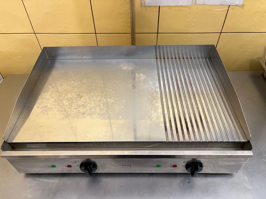 Gratar profesional neted/striat