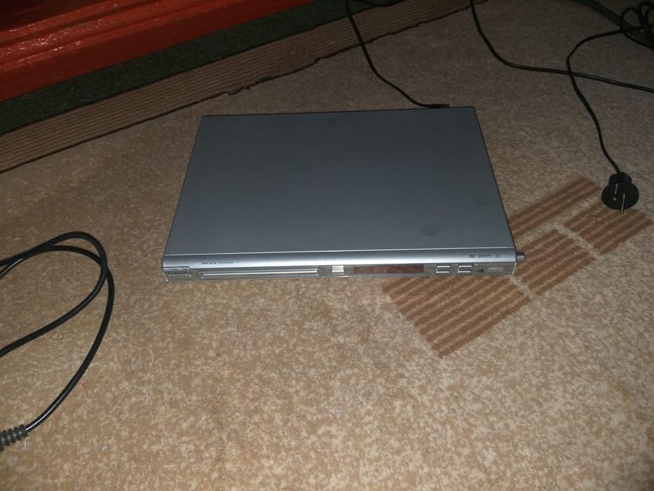 Продается Dvd плеер, кассетный видео магнитофон