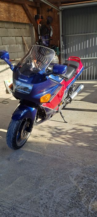 Kawasaki zzr 500