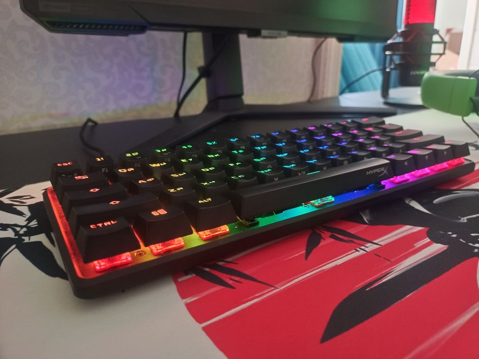 HyperX Alloy origins 60 + Коврик