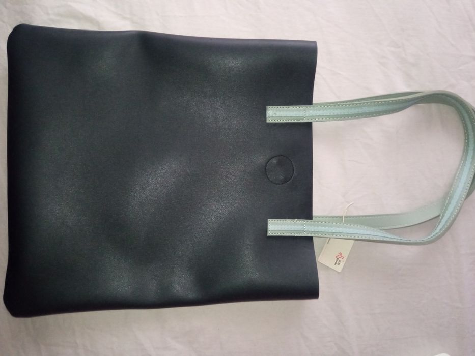 Дамска чанта с несесер