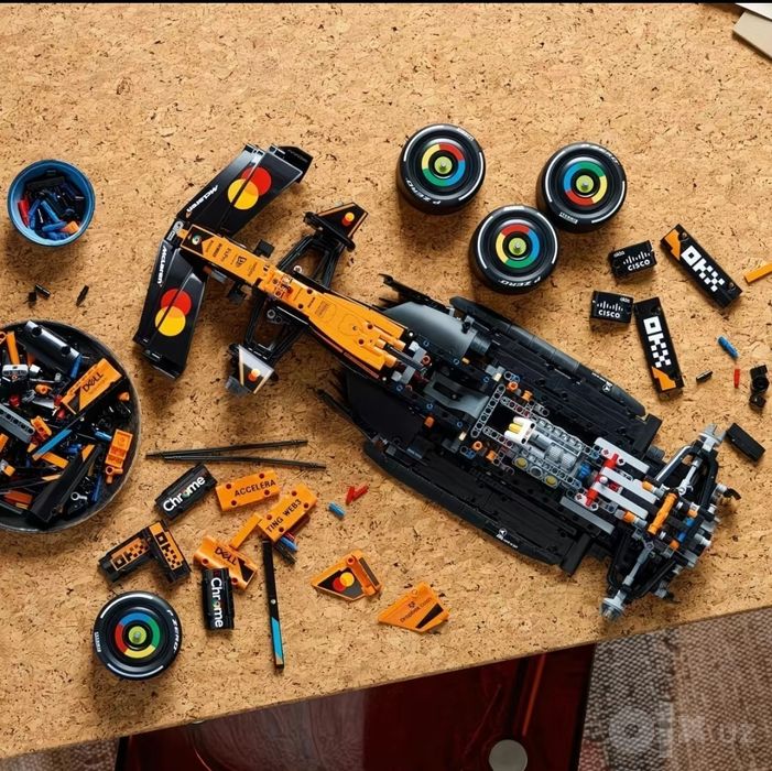 Конструктор лего Формула 1 McLaren MCL39