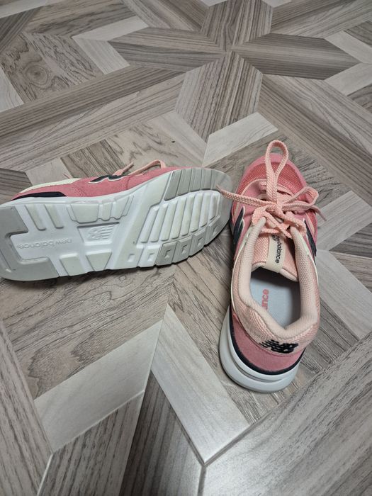 Дамски маратонки New Balance