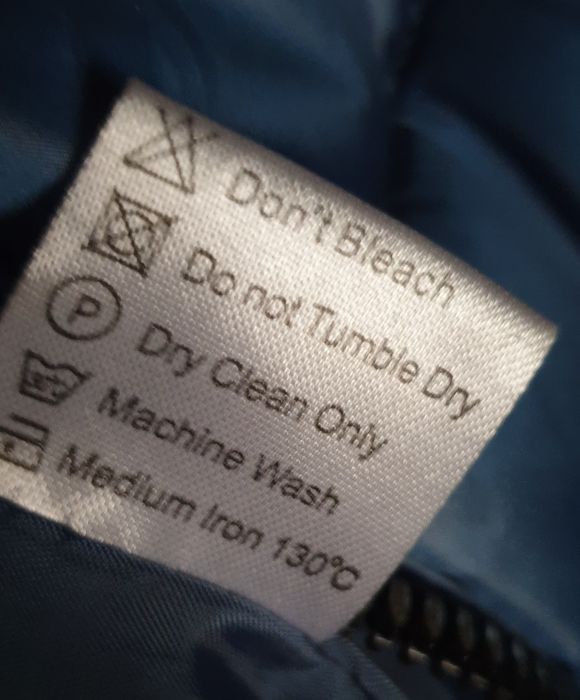 Продам женский пуховик.