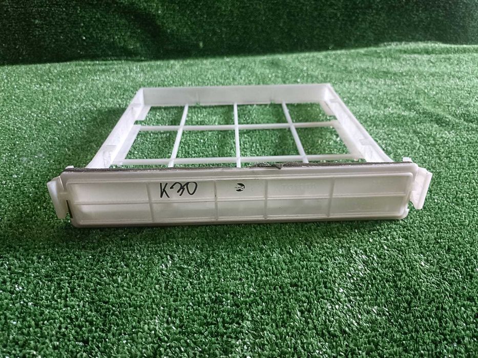 Корпус салонного фильтра от Toyota Camry 30 35.