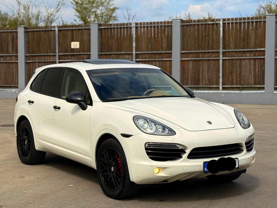 Porshe cayenne 2012**3.0d*trapa*alb*0daune**