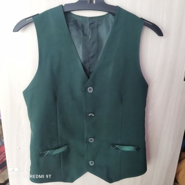 Продам школьную форму 7-8 лет