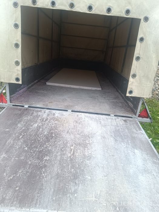 Remorcă adusă din germania