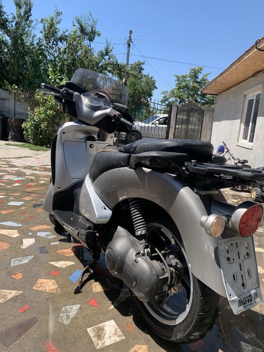 Vand scuter aprilia scarabeo 150cc
