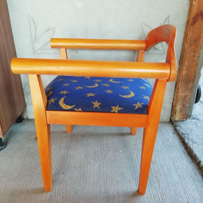 Трапезни столове