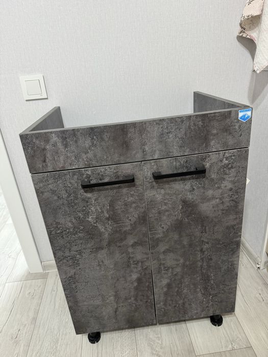 Раковина с тумбой