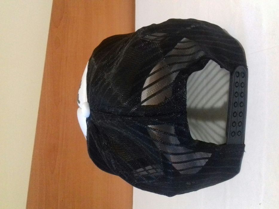 Шапка с мрежичка