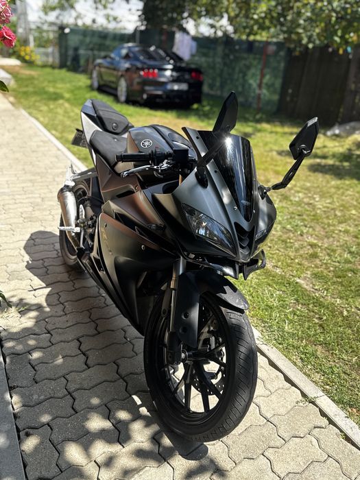 Yamaha yzf r125 2015