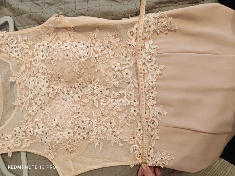 Vând rochie eleganta 42