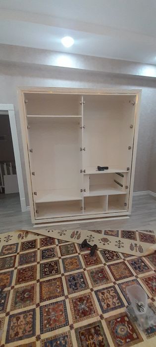 Mebelshik.Razborka zborka mebeli.Mebil sochib yigamiz.Pereyezd kvartir