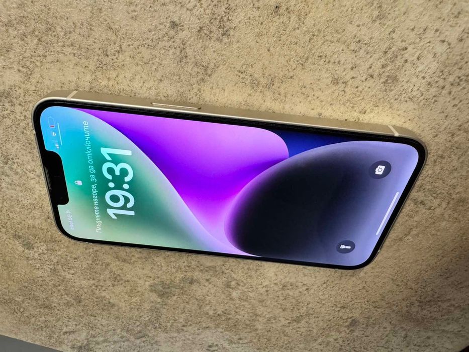 iPhone 14ка бяла