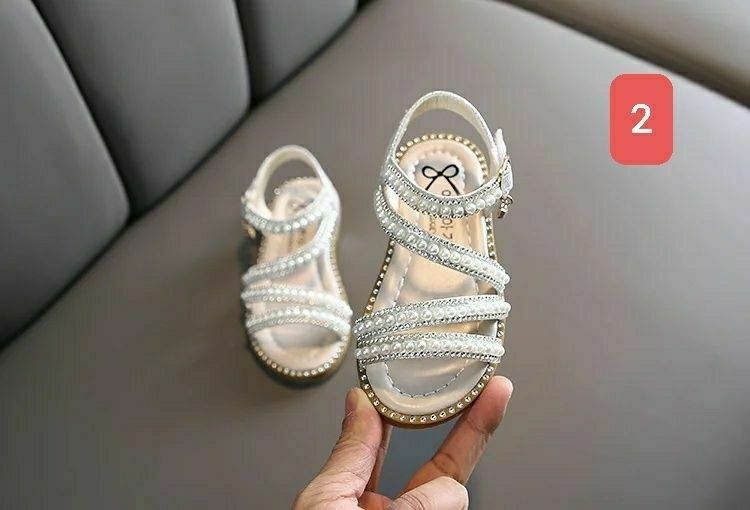 Sandale pentru fetițe