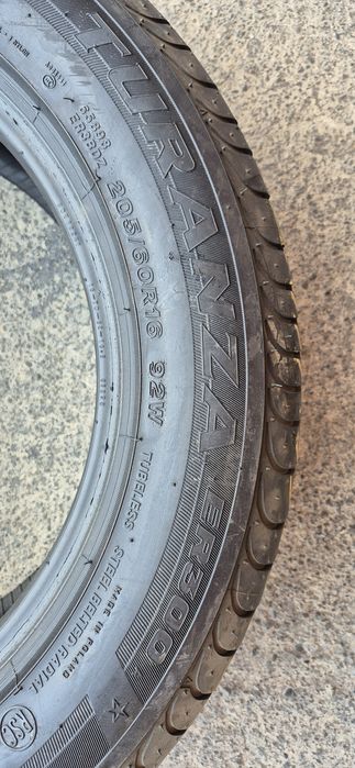 4 anvelope vara runflat ca noi Bridgestone 205/60/16.Pretul este pe bucata.