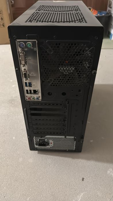 vand pc intelcore i5, placa de baza asus, 16gb ddr, 1 terra hard
