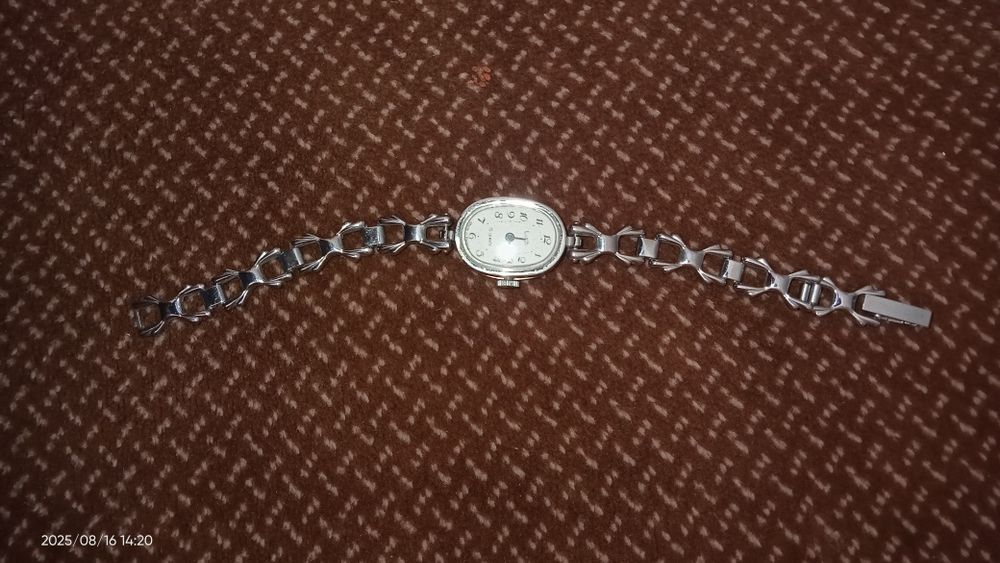 Женские часы механические