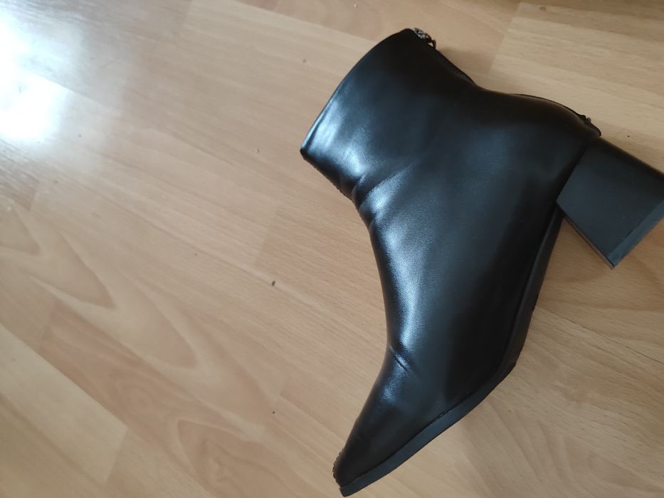 Ботинки 37 размер