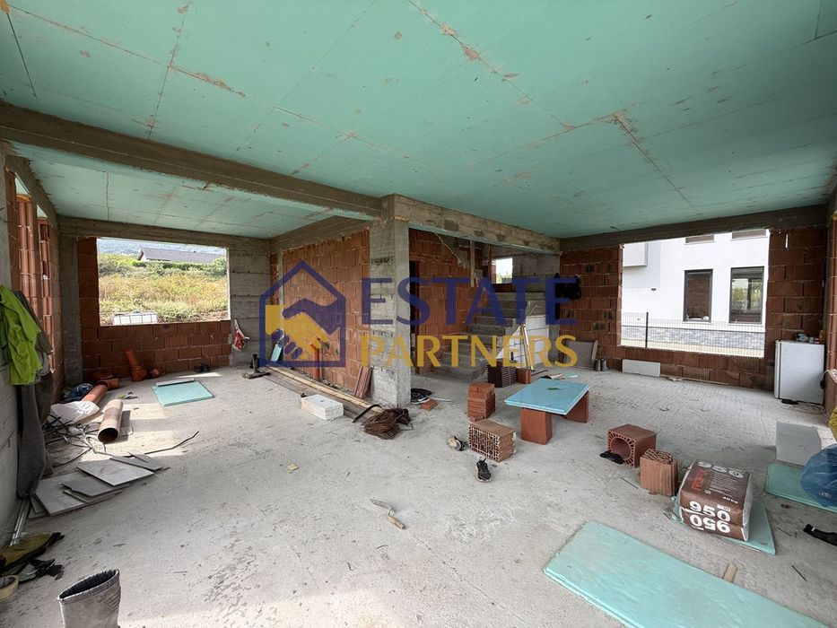 Къща в Пловдив, област-с.Брестник площ 172 цена 316000