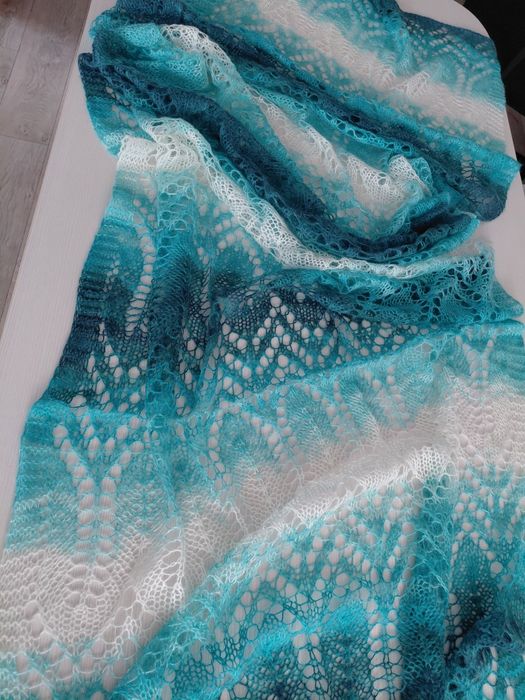 Ажурный палантин хэндмейд