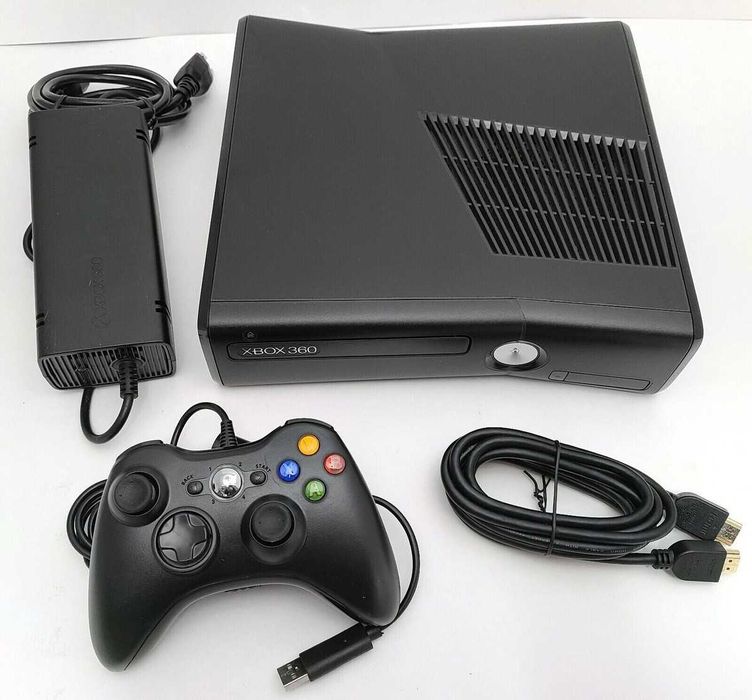Consola Xbox 360 Slim – Stare excelentă, Modata, cu jocuri GTA, FiFa