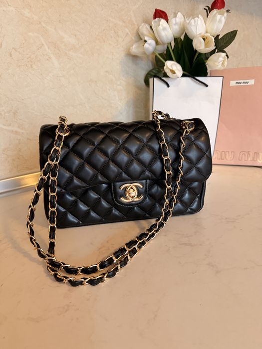 Дамска чанта Chanel Classic среден размер черна