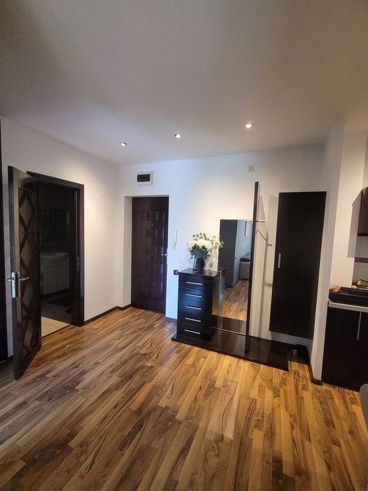 Apartament 2 camere de închiriat - strada Mucius Scaevola