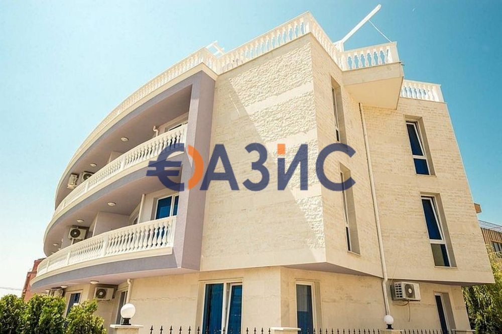 Двустаен апартамент на 2 етаж в комплекс Аврора в Несебър, България -