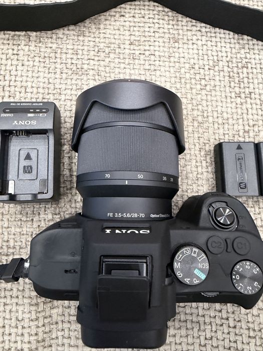 Sony A7 II + Sony 28-70 FE 3.5 - 5.6