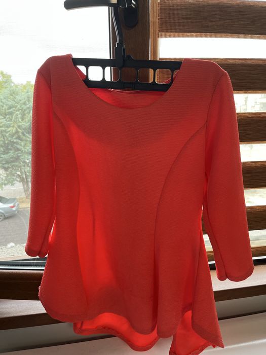 Корален цвят блуза с 3/4 ръкав