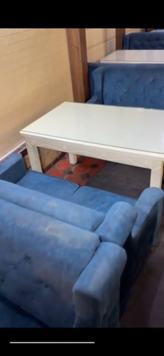 Продается стол и диван 6 комлект ( 12дивана 6 стола )