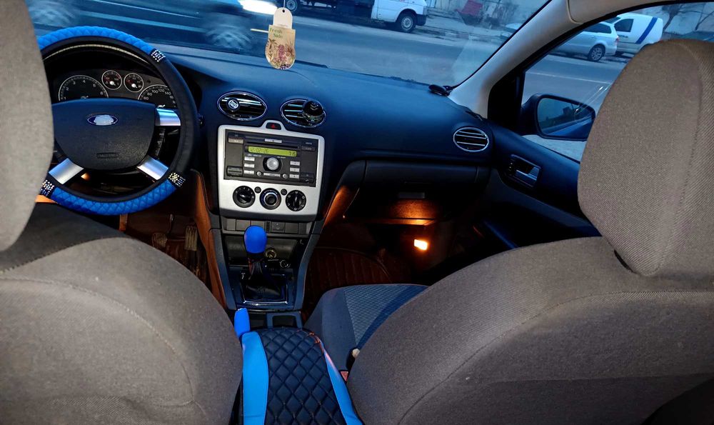 Vând Ford focus GT  1.6 Benzina 1650€ negociabil