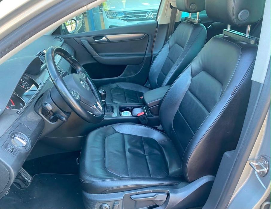 VW PASSAT B7 2014г.2.0TDI 140коня HighLine, Панорама Кожа Климатрон КАТО НОВ 7999€