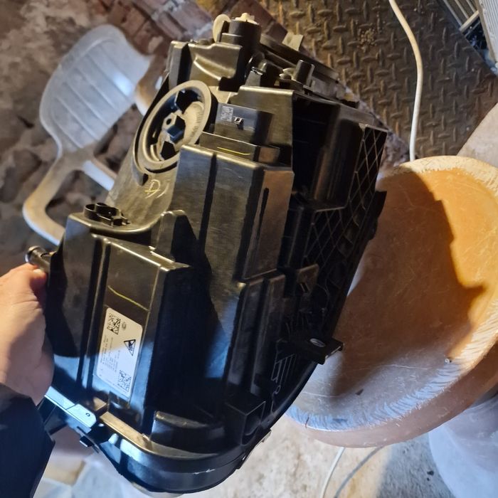 Mercedes Benz GLB 2022 десен фар