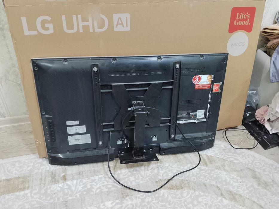 Продам Телевизор lg