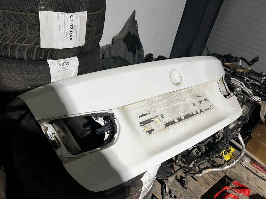 Capota portbagaj BMW F30 alpinweiss 300