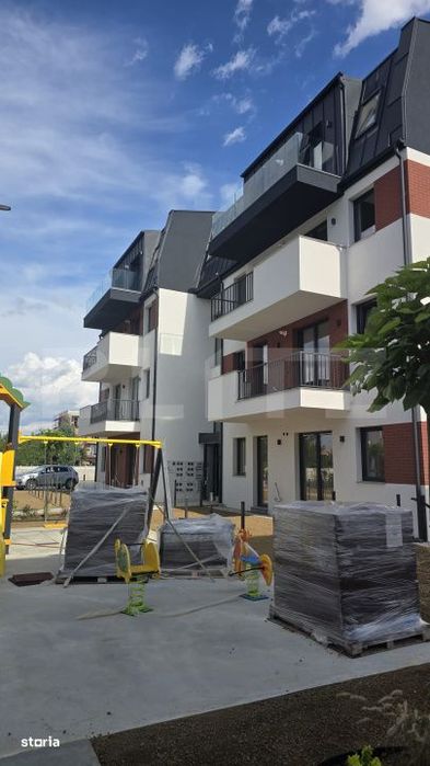 Apartament 3 camere, 70.70 mp, zona Micro 16