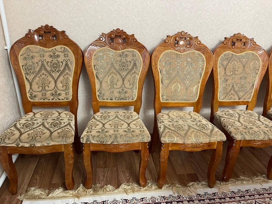 Срочно продам стулья