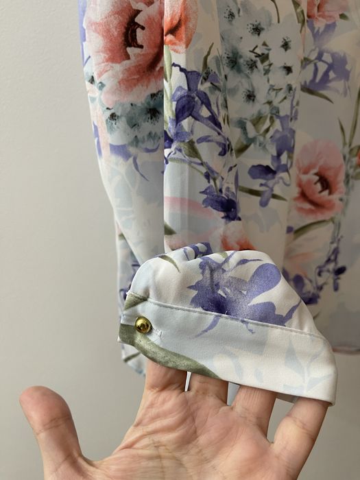 Bluza Guess, masura M, conditie foarte buna