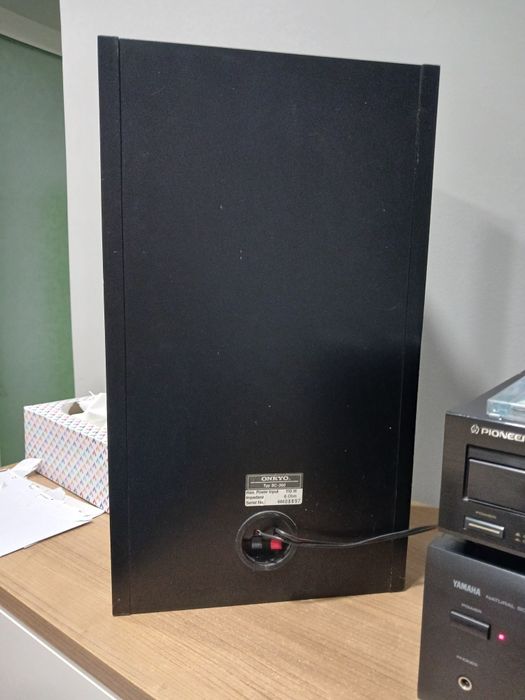 Vând boxe Onkyo SC 360