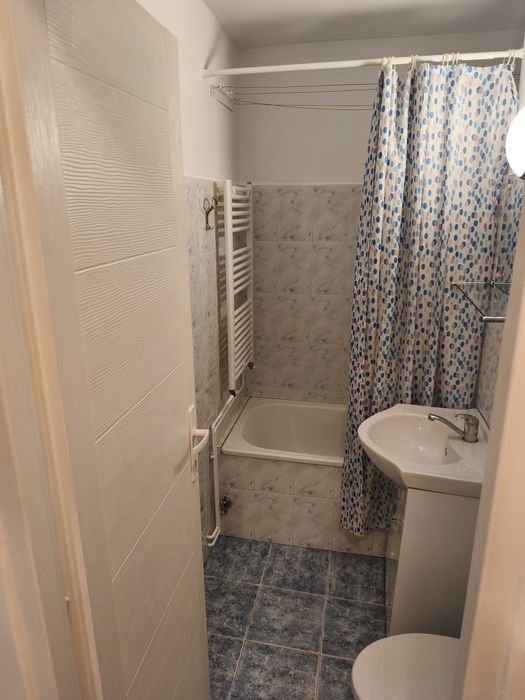 Inchiriez garsoniera strada Turturelelor Bistrița