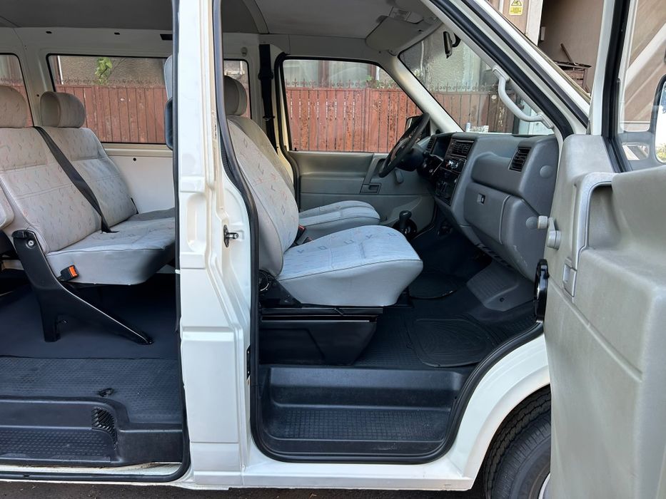 Vând vw T4 model lung 9 locuri AC Stare f bună