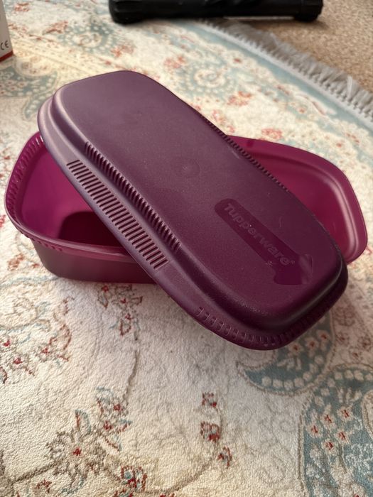 Tupperware контейнер новый