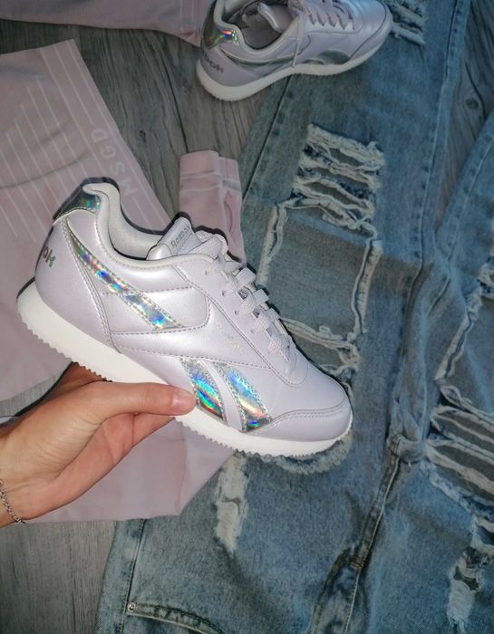 Adidasi Reebok nr 33 potriviți si pt 35 preț redus