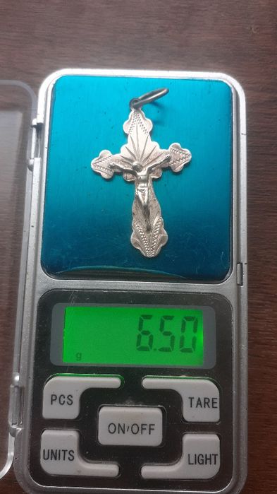 Цепочка с крестиком серебро.