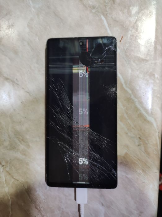 Jiaenova S25 ultra екран кетган